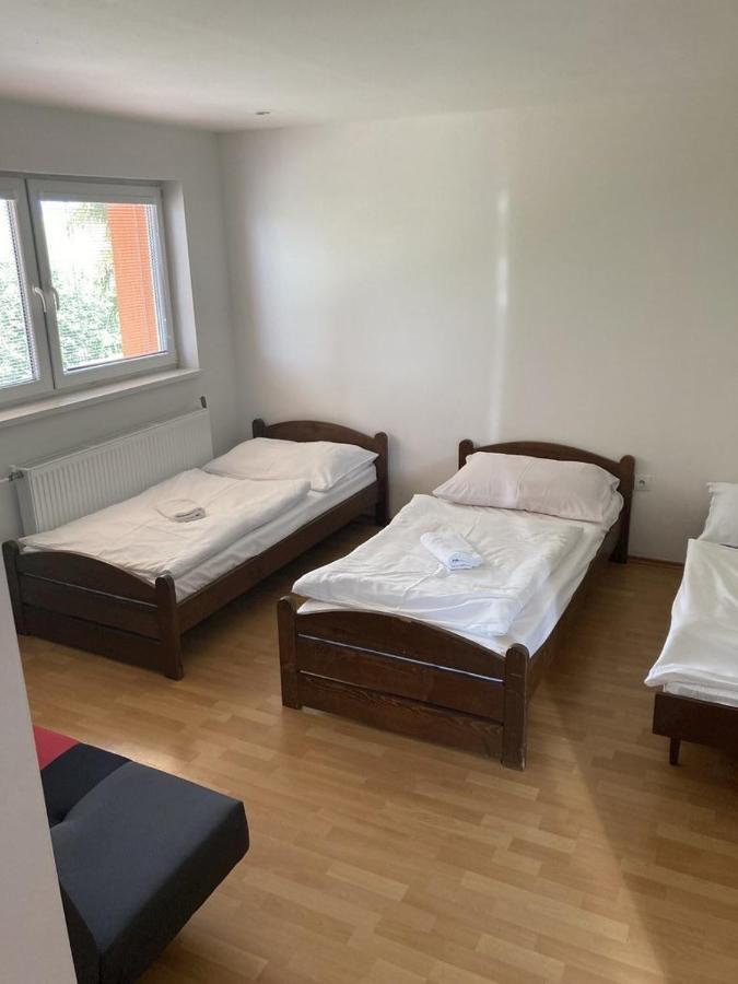Ubytovna Krivan Ważec Zewnętrze zdjęcie